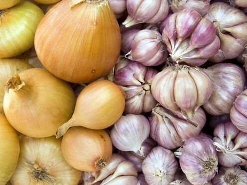 Garlic and onion - home remedies to treat helminthic infection